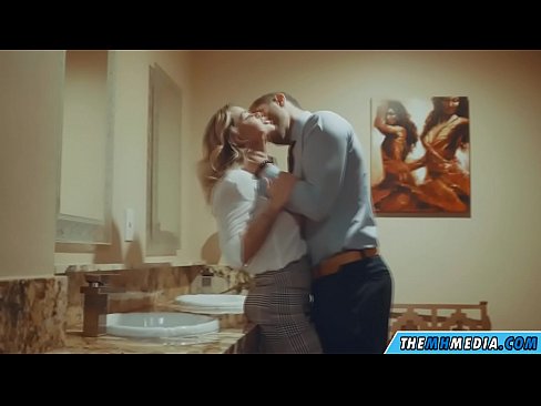 ❤️ Бүкіл аққұба сізді қоғамдық дәретханада азғырғанда ❤❌ Секс видео бойынша порно kk.dreamlandpassionfever.ru ❌❤